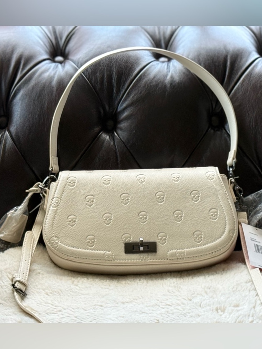 Betsey Johnson NWT Off White Embossed Skull Shoulder Bag Nice Quality